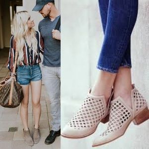 Jeffery Campbell Taggart Open Weave Booties 8.5